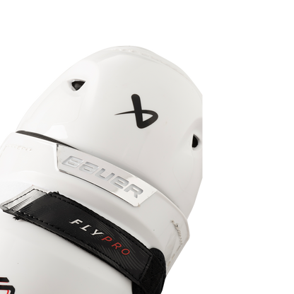 Bauer S25 Vapor FlyPro Shin Guard Intermediate - Strap Detail