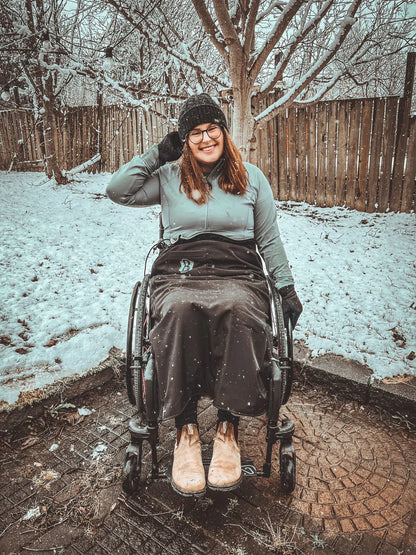 Bleacher Buddie 2025 – Hands-Free Wearable Blanket