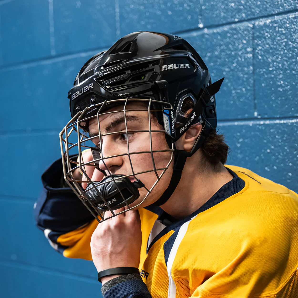 Bauer RE-AKT 155 Hockey Helmet Black – top-down view – Sanderson Lacrosse